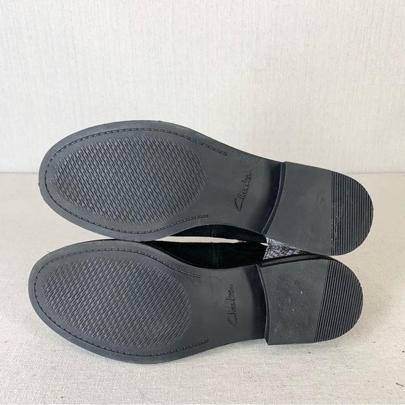 Clarks~Women’s ‘Demi‎ Beat’ Black Suede/Faux Snakeskin Slip-On Ankle Boot~Sz 7.5 - Picture 9 of 14